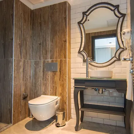 Sherlock Homes Hotell 4*