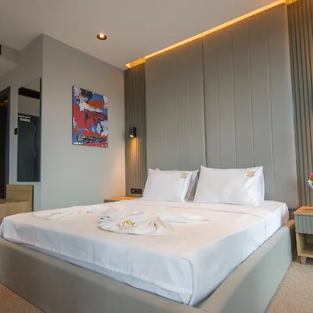 Sherlock Homes 4*