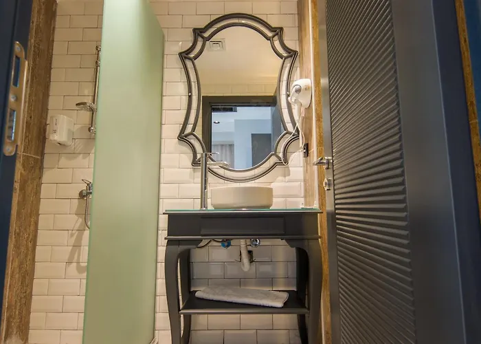 Отель Sherlock Homes