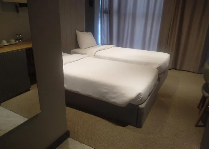 Sherlock Homes Отель 4*